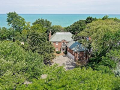 3926 N Lake Dr, Milwaukee, WI, 53211