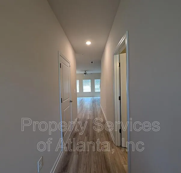 1354 Willow Brook Cir — Photo 10