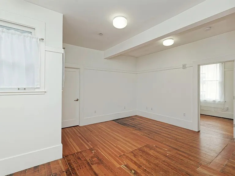 1605 Clay St — Photo 12
