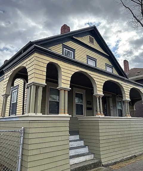 Chestnut St — Photo 17