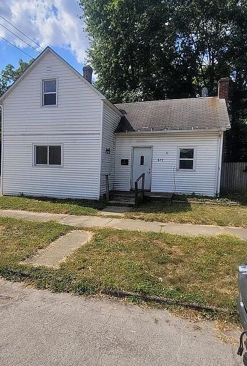 1st image of 617 Center St