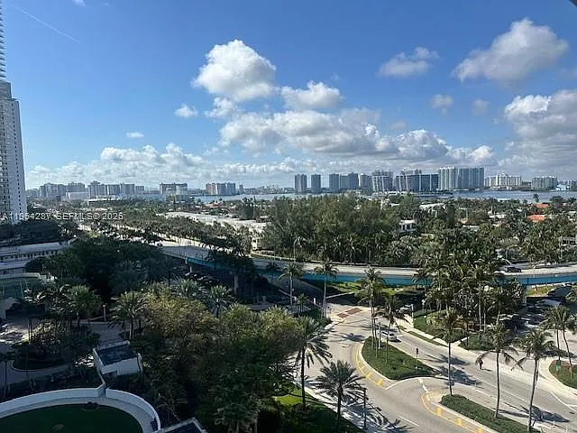 19201 Collins Ave #1044 — Photo 13