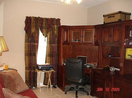 5th image of 110 Short St #A