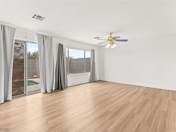 4th image of 4505 Gracemont Ave