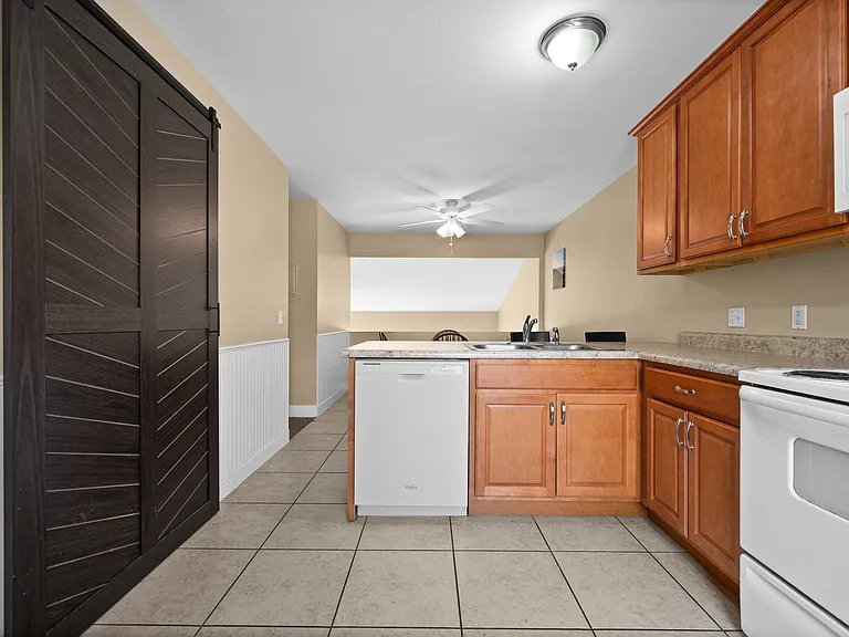 2089 E Donegal Cir #2089 — Photo 7