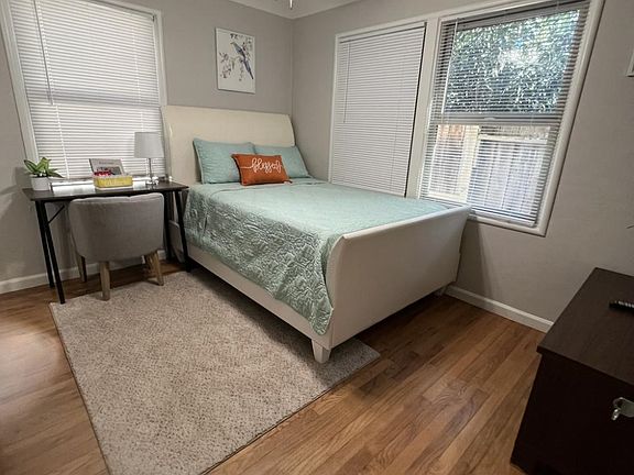 4th image of 2424 N Center St #B