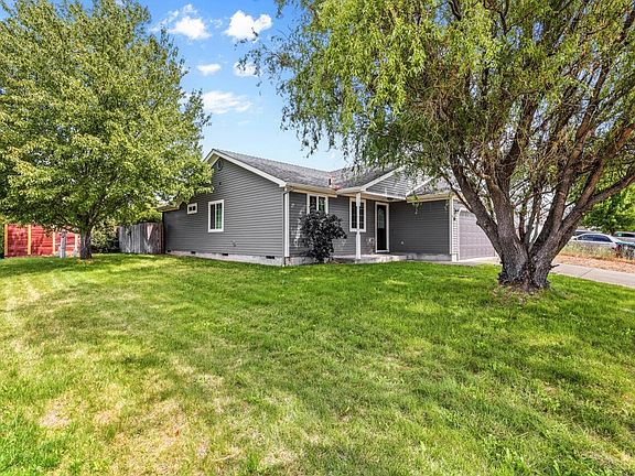 4th image of 7894 Laura Ln