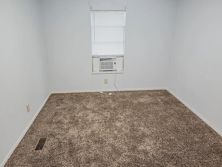 316 SW Cullen Ave — Photo 6