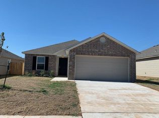 11629 NW 100th St, Yukon, OK 73099