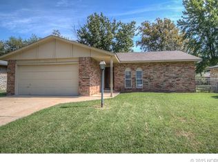 2715 S 116th Pl E, Tulsa, OK 74129