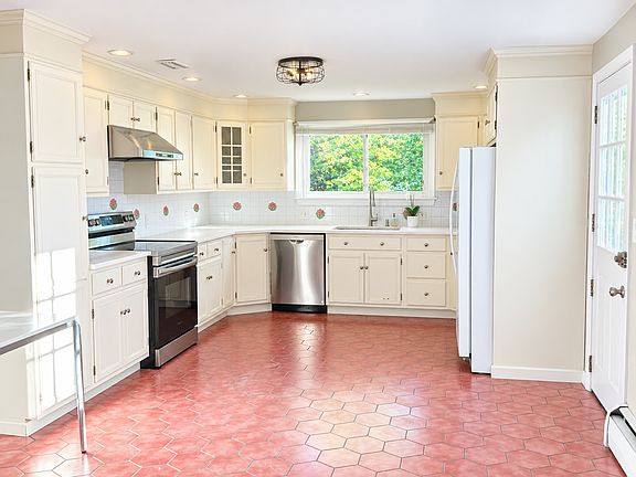 granite countertop kitchen