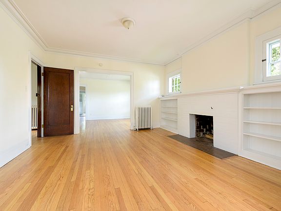 5th image of 803 Lincoln St Floor 1