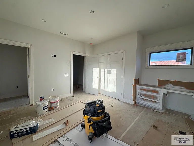 2200 Laredo Rd #12 — Photo 30