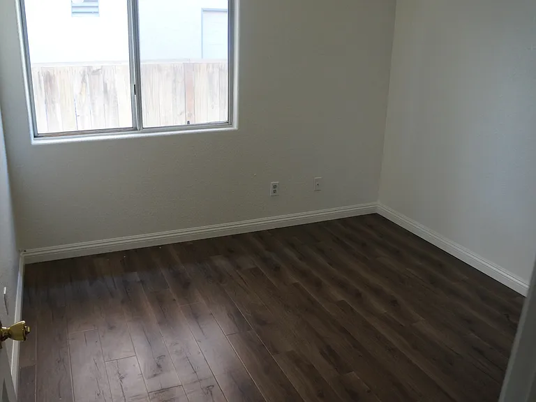 10235 Corkwood Ct — Photo 11