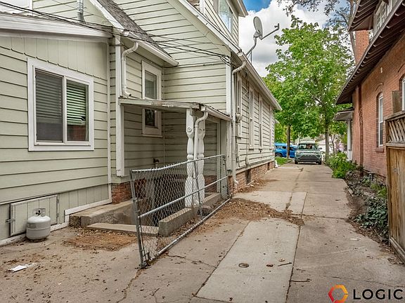 2nd image of 377 I St