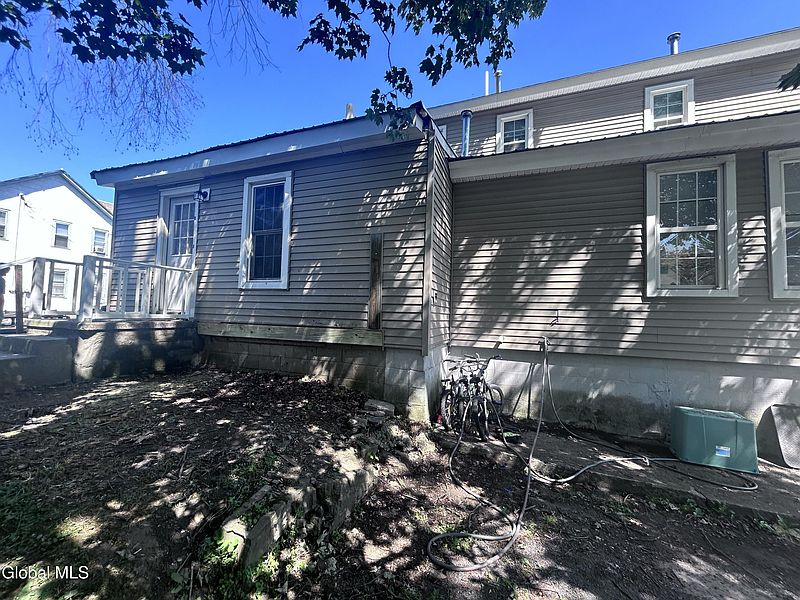 3rd image of 111 Lawrence Street