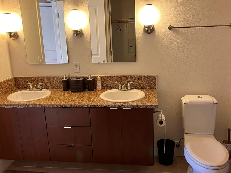 2240 N Clay St #206 — Photo 10