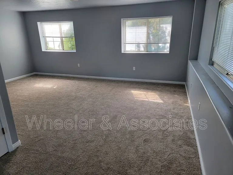1106 E 2625 N — Photo 20