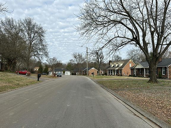 4th image of 2118 Ravenwood Dr