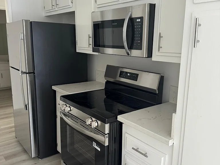 8725 Clifton Way — Photo 1
