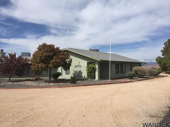2nd image of 2191 Pawnee Dr