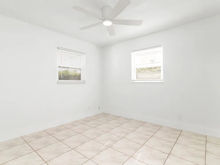 411 Summa St — Photo 11