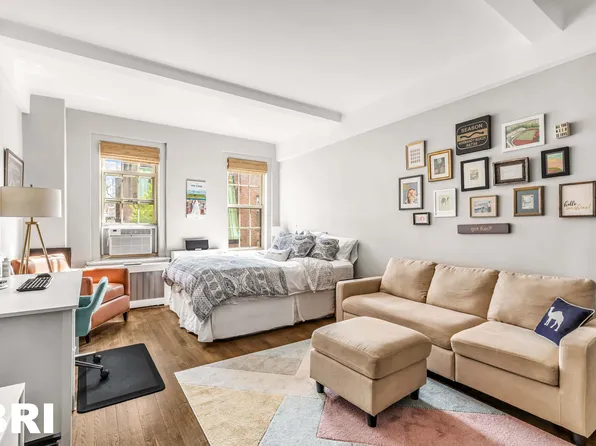 24 5th Avenue image 1 of 18