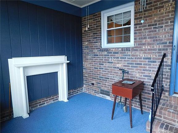 4th image of 321 N Aspen St