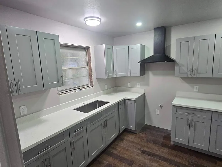 4424 McClelland Ct — Photo 2