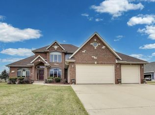 380 Wellington Dr, Union Grove, WI 53182
