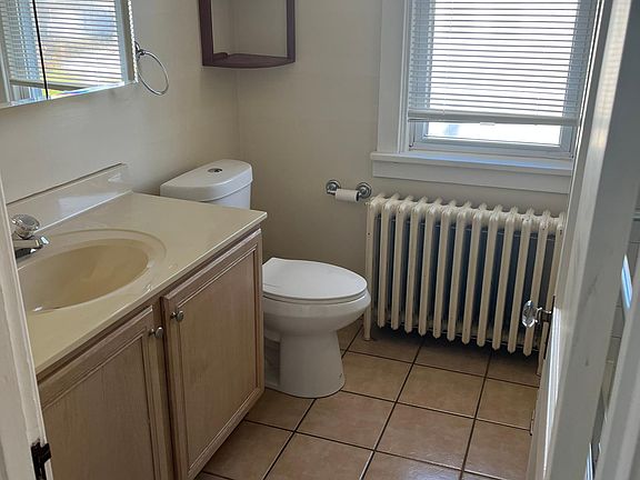 3rd image of 2501 Cleveland Ave #B