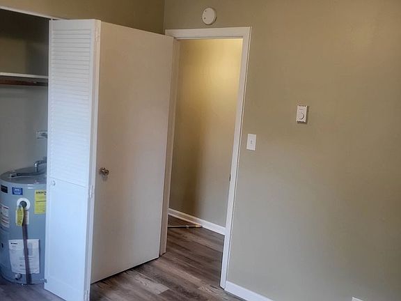 2nd image of 727 S Maple Ave #100