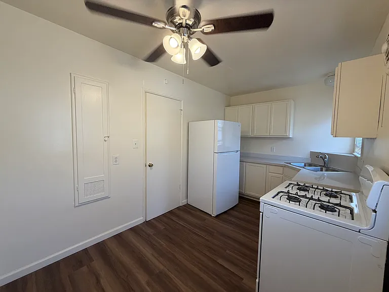 417 E Palm Ave #1/2 — Photo 13