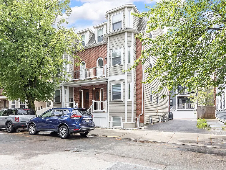 119 W 3rd St #B — Photo 26