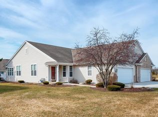622 Maple Tree Dr #A, Waterford, WI 53185