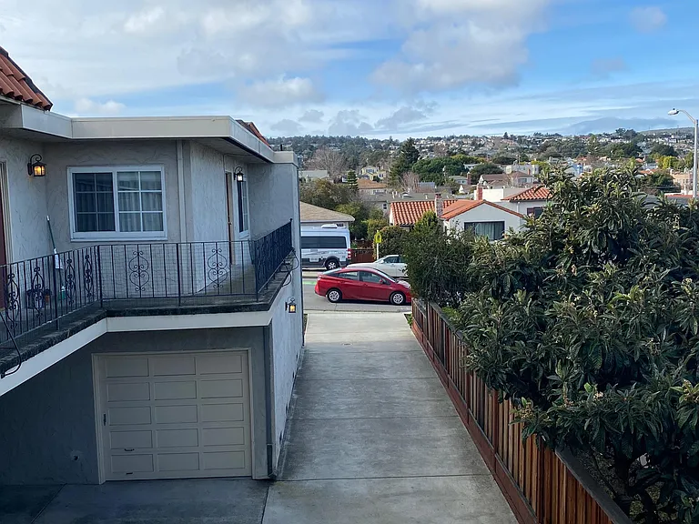 130 Magnolia Ave — Photo 46