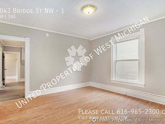 4th image of 1043 Bridge St NW #1