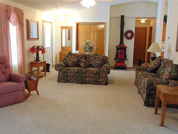 2nd image of 4 Mackenzie Dr