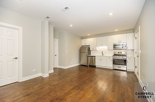 2nd image of 1911 W Irving Park #204