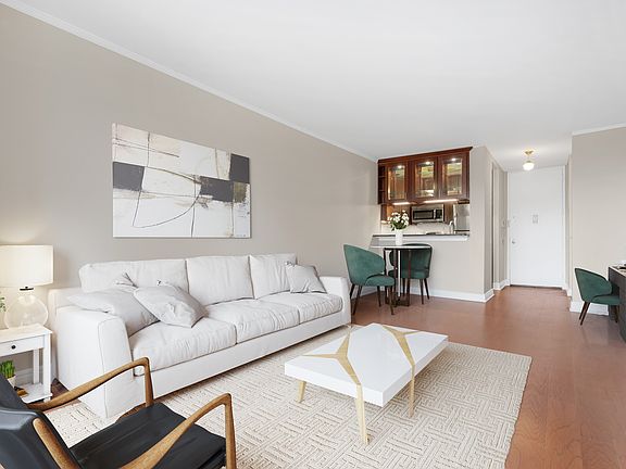 4th image of 215 W 95th St APT 12A