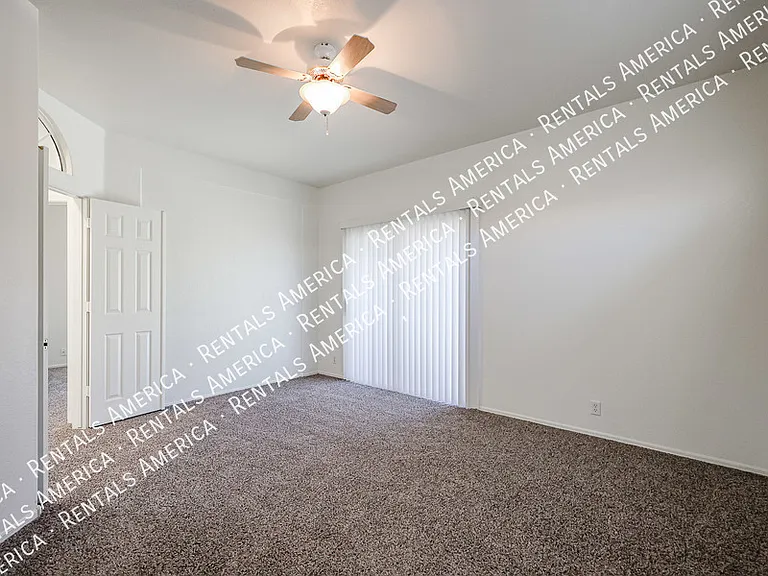 8849 S 51st St #1 — Photo 26