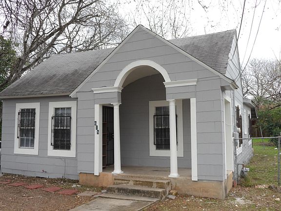2nd image of 618 Pecan Valley Dr