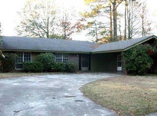 1914 Sunset Cv, Pine Bluff, AR 71603