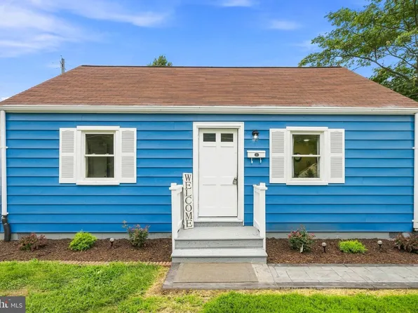 3007 Elmwood Dr, Alexandria, VA 22303