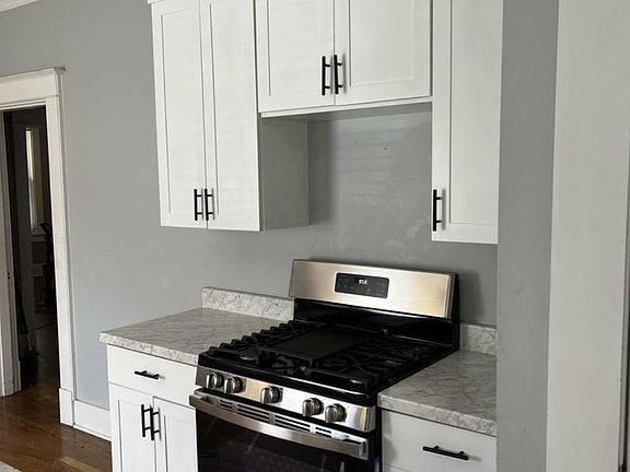 3rd image of 538 E Davant Ave