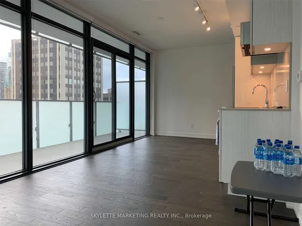 25 Richmond St E, Toronto, ON