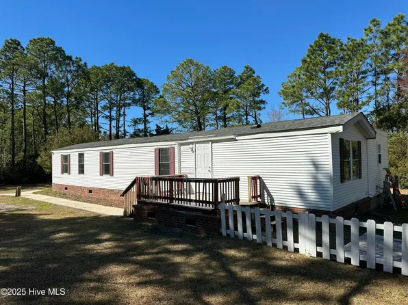4362 Sea Pines Drive SE, Southport, NC 28461
