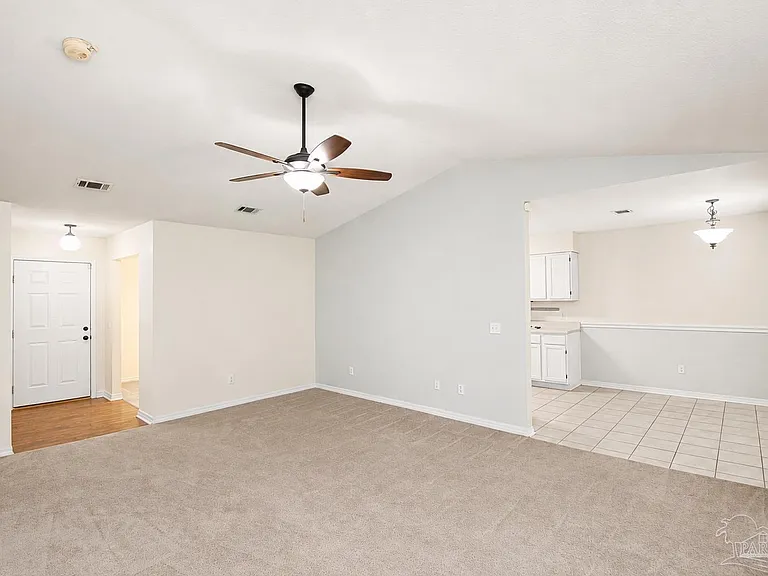 10609 Creek Ridge Dr — Photo 2