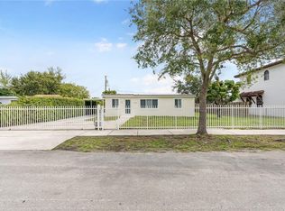 10041 SW 45th St, Miami, FL 33165