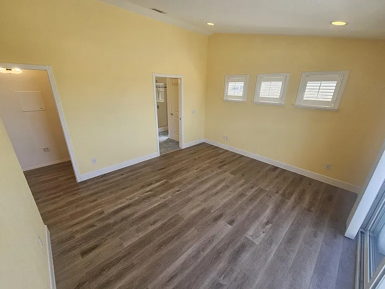 300 Trinidad St — Photo 14
